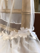 Load image into Gallery viewer, Pixie Organza Chiavari Chair Cover (3 Colors)